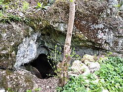 A Húsvét-barlang bejárata