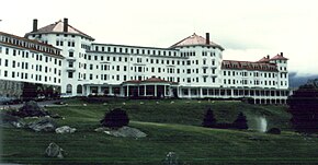 Mount Washington Hotel - Mount Washington Hotel - Wikipedia - Il Mount Washington Hotel si trova a Carroll, nella localitÃ  di Bretton Woods, nel   New Hampshire. Fu costruito all'inizio del 1900 su progetto dell'architettoÂ ...