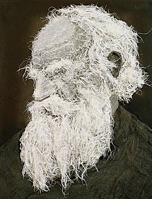 Jinran Kim, Tolstoy II, 2017. 40 × 50 cm. Papier, Gaze, Asche