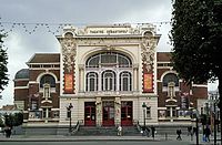 Façade du théâtre Sébastopol