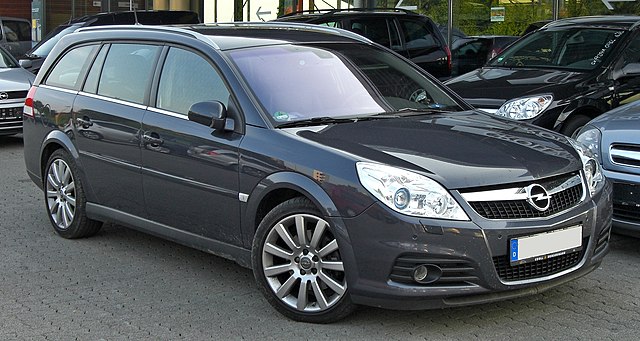 FileOpel Vectra C Caravan 30 V6 CDTI Facelift frontjpg