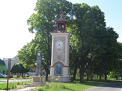 Zvonice a pomník padlým v I. světové válce