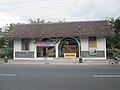 Stasiun Dongkelan di depan Pasar Satwa dan Taman Hias Yogyakarta