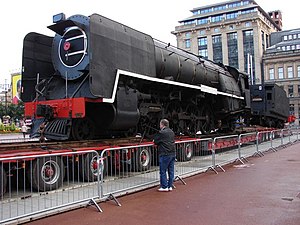 Na-oorlogse NBL-geboude no. 3007 met sy tipe ET tender kom aan te George Square in Glasgow, 25 Augustus 2007