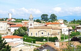 The church and surrounding buildings in Talencieux