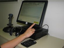 ISG TopVoter, a machine designed specifically to be used by voters with disabilities Topvoter2.jpg