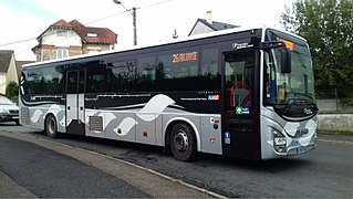 Un Iveco Bus Crossway de Transdev Darche Gros, avec la seconde version de la livrée STIF de base.