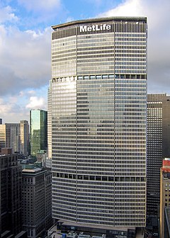Фото Уолтера Гропиуса, фасад здания MetLife, Нью-Йорк, США, 2005-10-03.jpg
