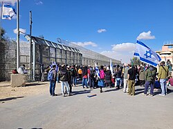 חסימת משאיות הסיוע ההומניטרי לרצועת עזה במעבר כרם שלום