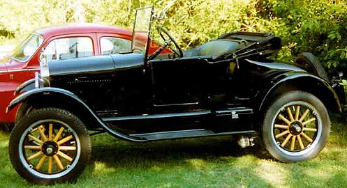1926 Runabout - بغطاء محرك أعلى ولوحة قلنسوة أطول