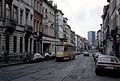 Komende van het Flageyplein reed tramlijn 93 richting de Troonstraat en het station Bru.-Luxemburg, hier in de Malibranstraat (1985).