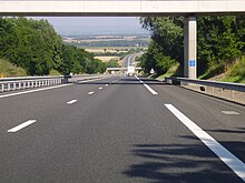 Pente de 5 % sur l'autoroute en direction de Vichy