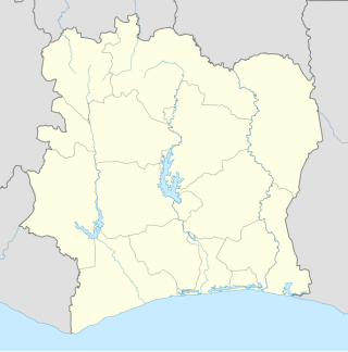 Mapa konturowa Wybrzeża Kości Słoniowej, na dole po prawej znajduje się punkt z opisem „Abidżan”