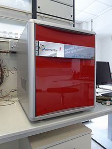 Modern simultaneous CHNS combustion analyzer Elementar modern elemental analyzer 2011.jpg