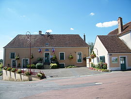 The town hall in Gréez-sur-Roc