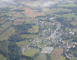 An aerial view of Lanvénégen