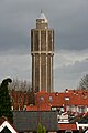 Gezicht op de toren vanuit de stad