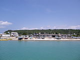 宮城島南部の桃原港。対岸の平安座島から撮影。