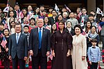 Президент США Дональд Джон Трамп и президент Южной Кореи Мун Чжэ Ин в Сеуле, Южная Корея, 7 ноября 2017 г. (24384171078) .jpg