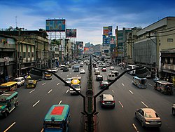 Quezon Boulevard harani sa Simbahan nin Quiapo