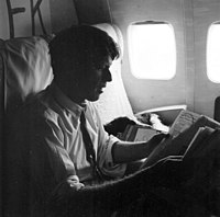 Robert Kennedy, v letadle během kampaně, 1968