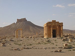 Панорама залишків міста Пальміри і храму Баал-Шамін, фото 2005 року