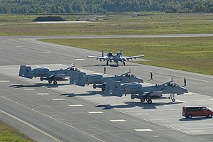 Американские A-10 на авиабазе Эмари