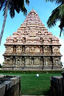 De piramidevormige structuur boven het heiligdom van de tempel van Gangaikonda Cholapuram