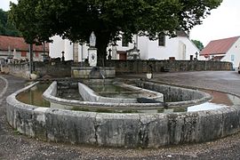 Fontaine de l'église.