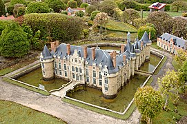 France Miniature (Élancourt) - Façade est du château.