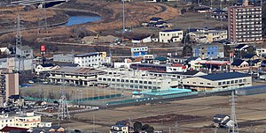 金華山から望む岐阜市立青山中学校（2019年1月13日撮影）