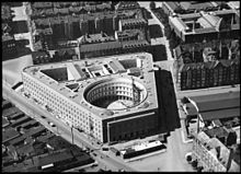 Copenhagen Police Headquarters (1924) by Hack Kampmann. Kobenhavns Politigard under construction.jpg