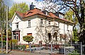 Villa mit Vorgarten