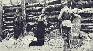 Padre Pro em oração antes de ser fuzilado