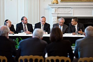 President Barack Obama meets with the Conferen...