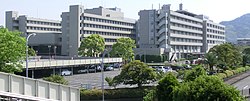 本部に隣接する 静岡県立総合病院