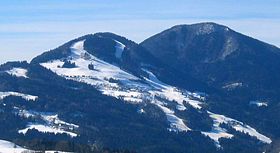 Vue de la montagne et sa station.