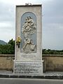 Sessa Aurunca - Statua della Madonna sopravvissuta al bombardamento del Ponte aurunco del 1943