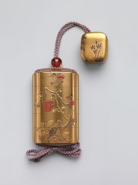 Инро со дизајн на процут на сливи, на Хара Јоојуусаи и Сакаи Хооитсу. Едо период, почетокот на XIX век.