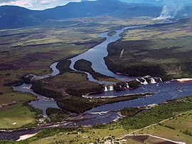 Gvianos plokščiakalnio panorama