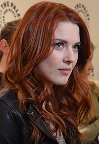 Alexandra Breckenridge interprète Jessie Anderson.