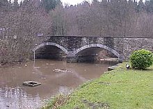 Pont en pierre.