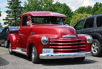 Chevrolet Advance Design photographiée à Morrisburg (Ontario). (définition réelle 3 869 × 2 623)