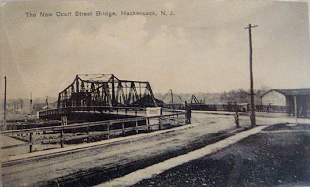 File:Court Street Bridge (Hackensack River) open 1908.tiff