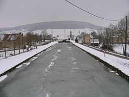 Crugey, février 2005, l'écluse sur smile Canal de Bourgogne1. 
 JPG