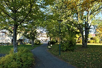 Vy genom Jacobsparken från sydväst.