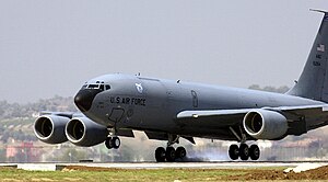 KC-135R Stratotanker из 121-го авиакрыла дозаправки в Инджирлике, Турция.jpg