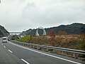 神戸淡路鳴門自動車道東浦インターチェンジ北側2.2km地点（淡路市）