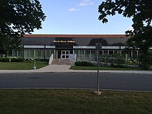 The front of the Marvin Harvey Building, which houses the Student Life Centre, the Jennifer Keeping AccessAbility Centre, and the Registrar's Office. Marvin Harvey 1.JPG