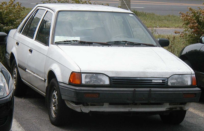 800px-Mazda-323-sedan.jpg